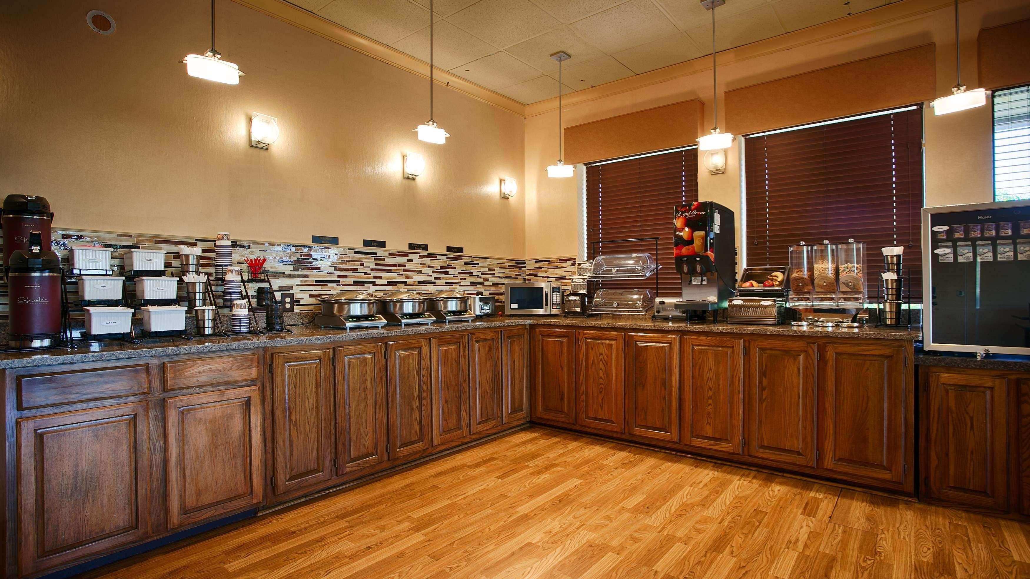 Best Western Shepherdsville Bagian luar foto