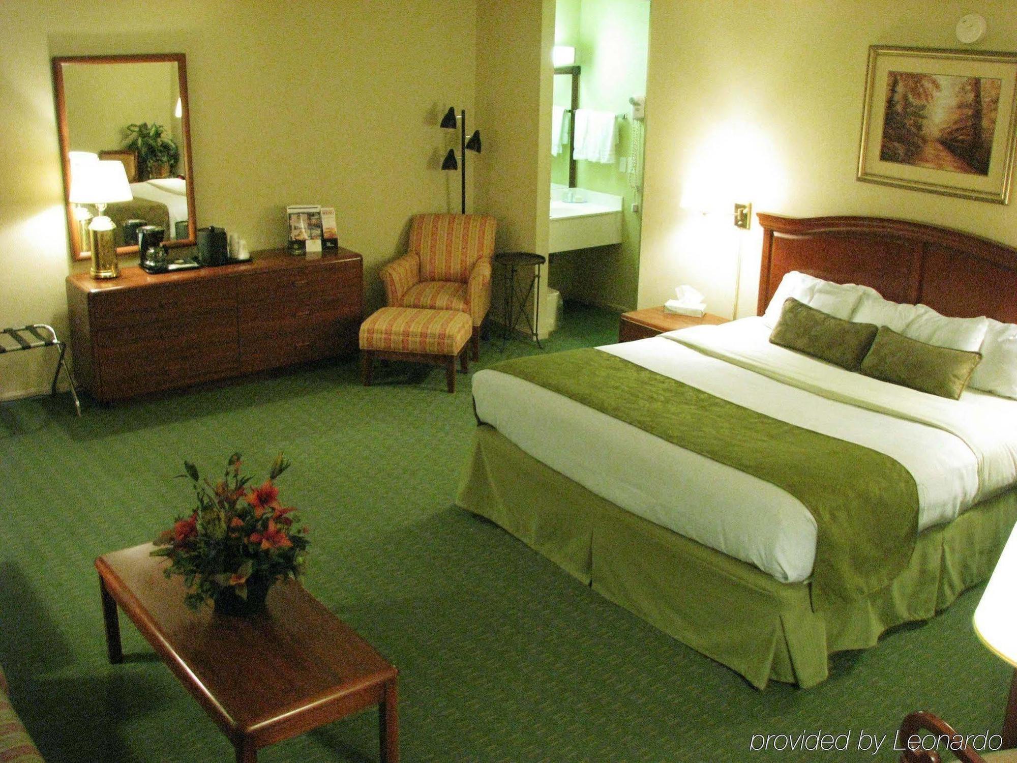 Best Western Shepherdsville Bagian luar foto